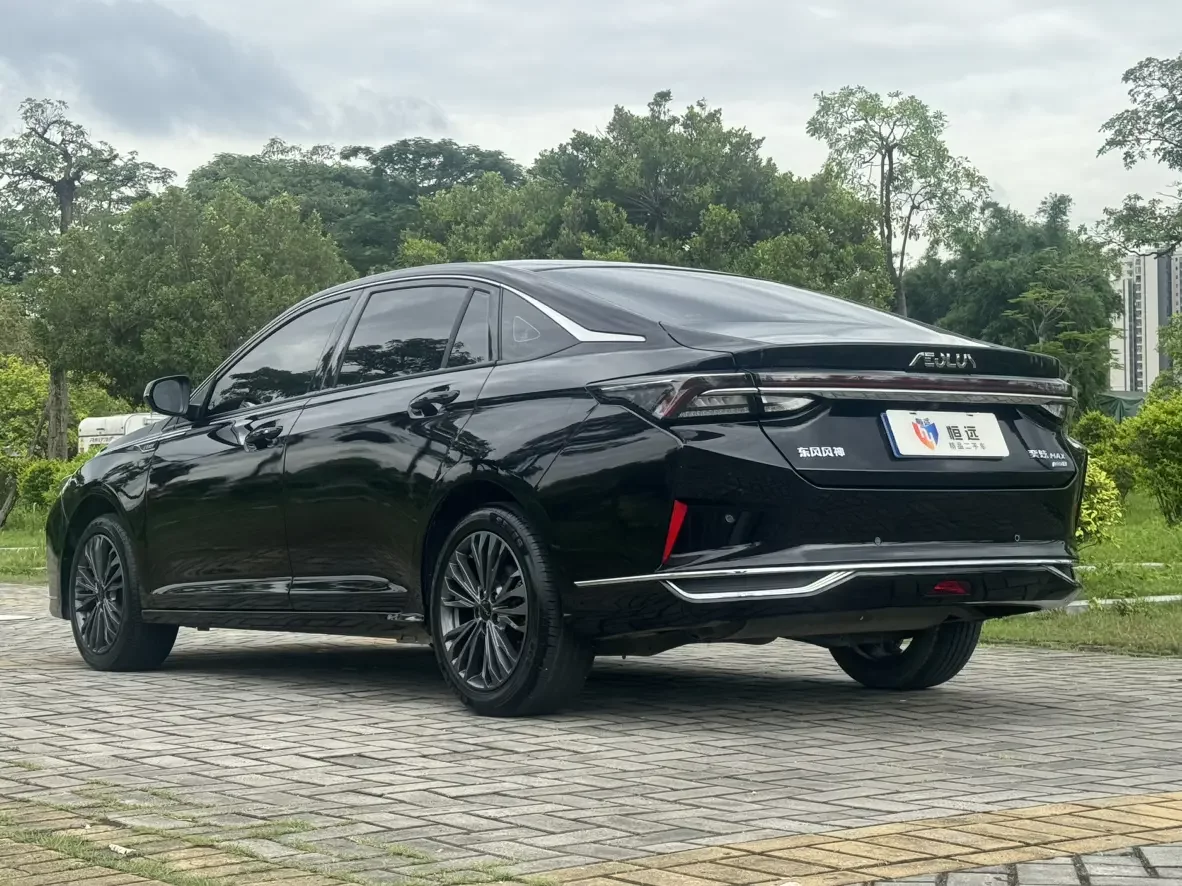 Dongfeng Yixuan MAX