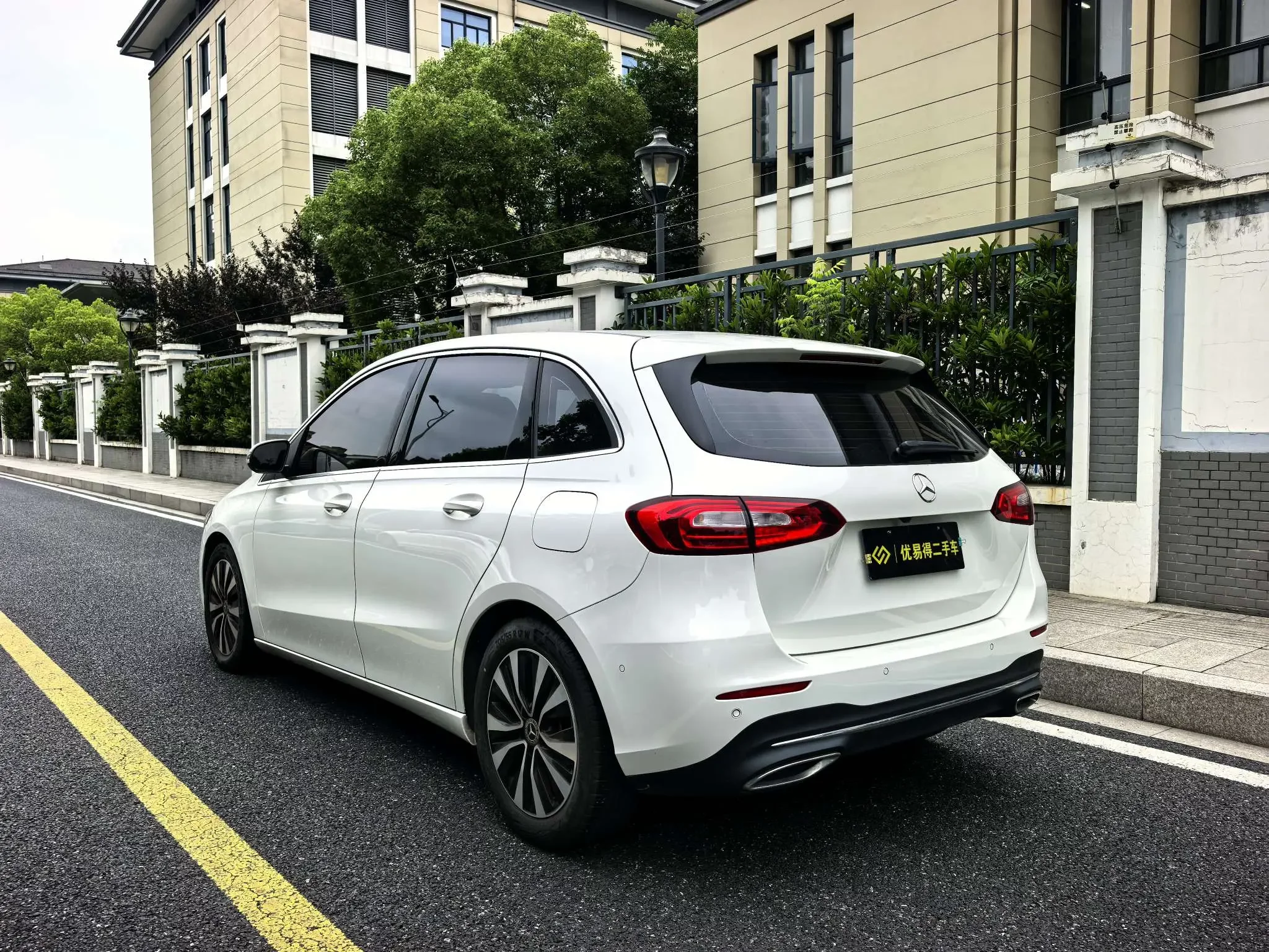 Mercedes-Benz B Class