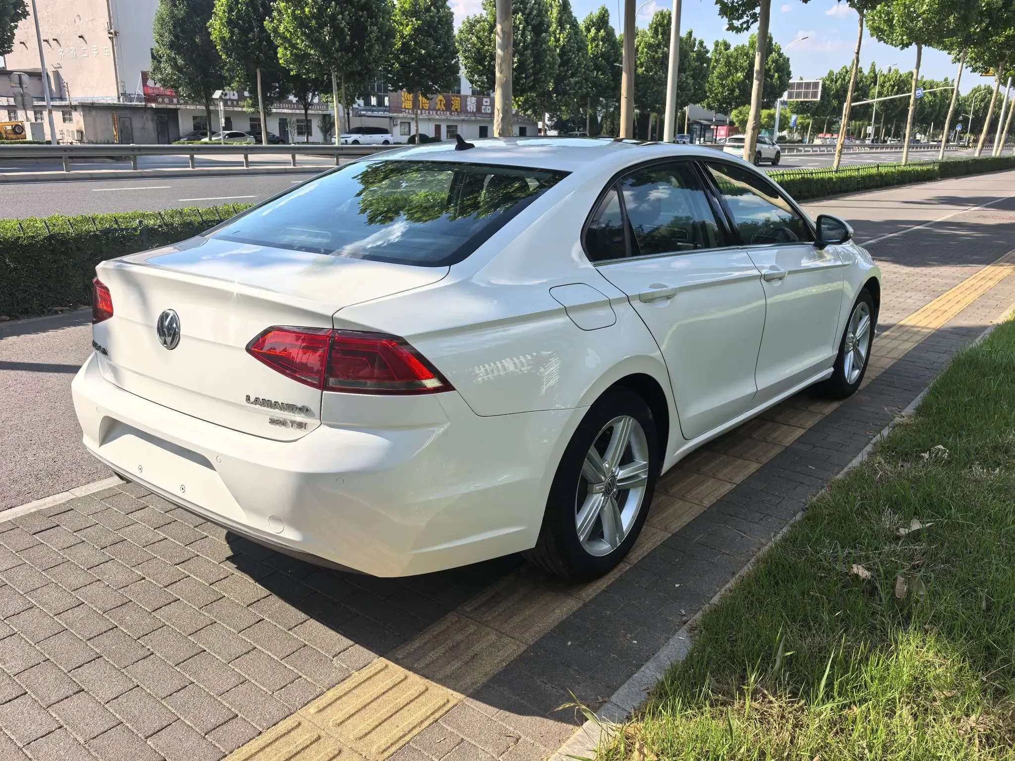 Volkswagen Lamando
