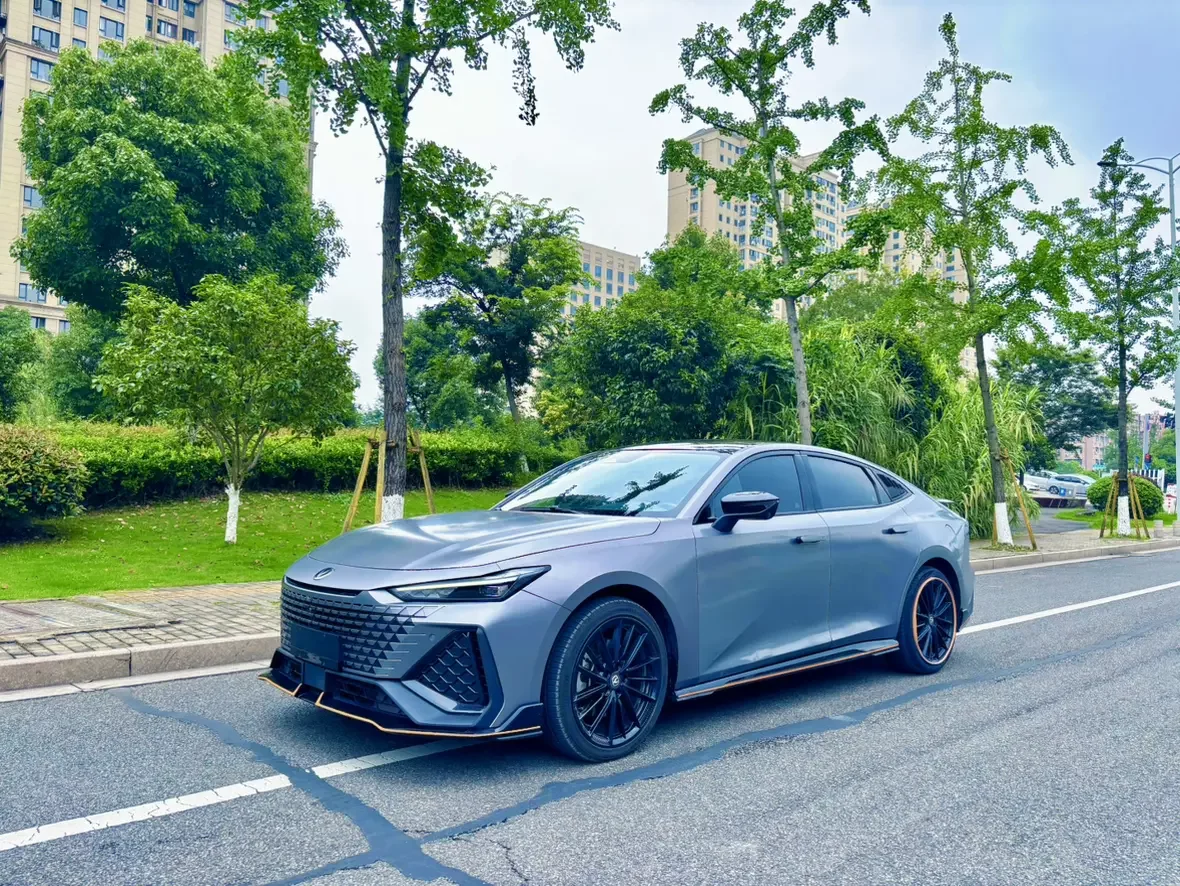 Changan UNI-V