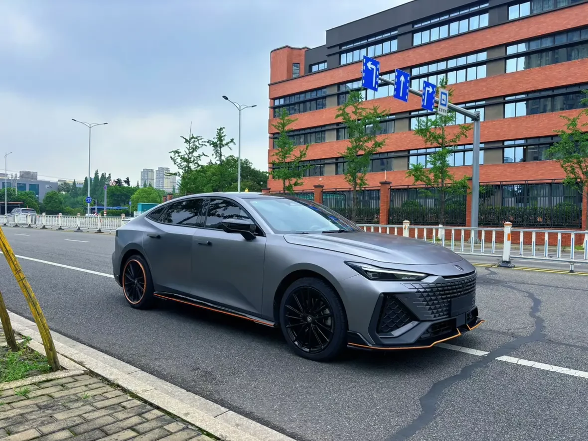 Changan UNI-V