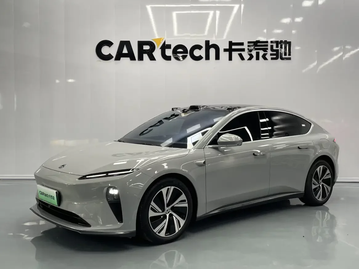 NIO ET5
