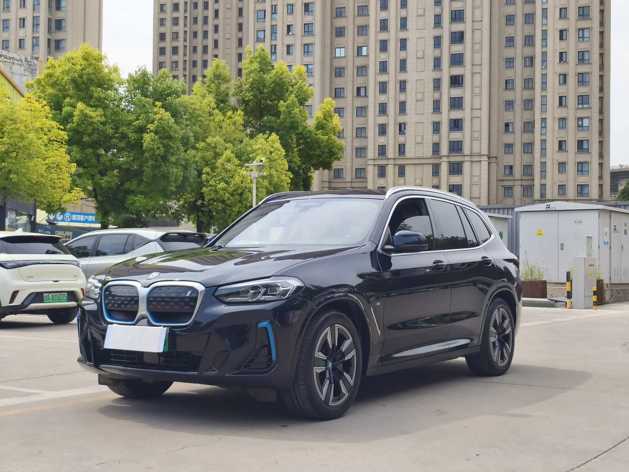BMW iX3