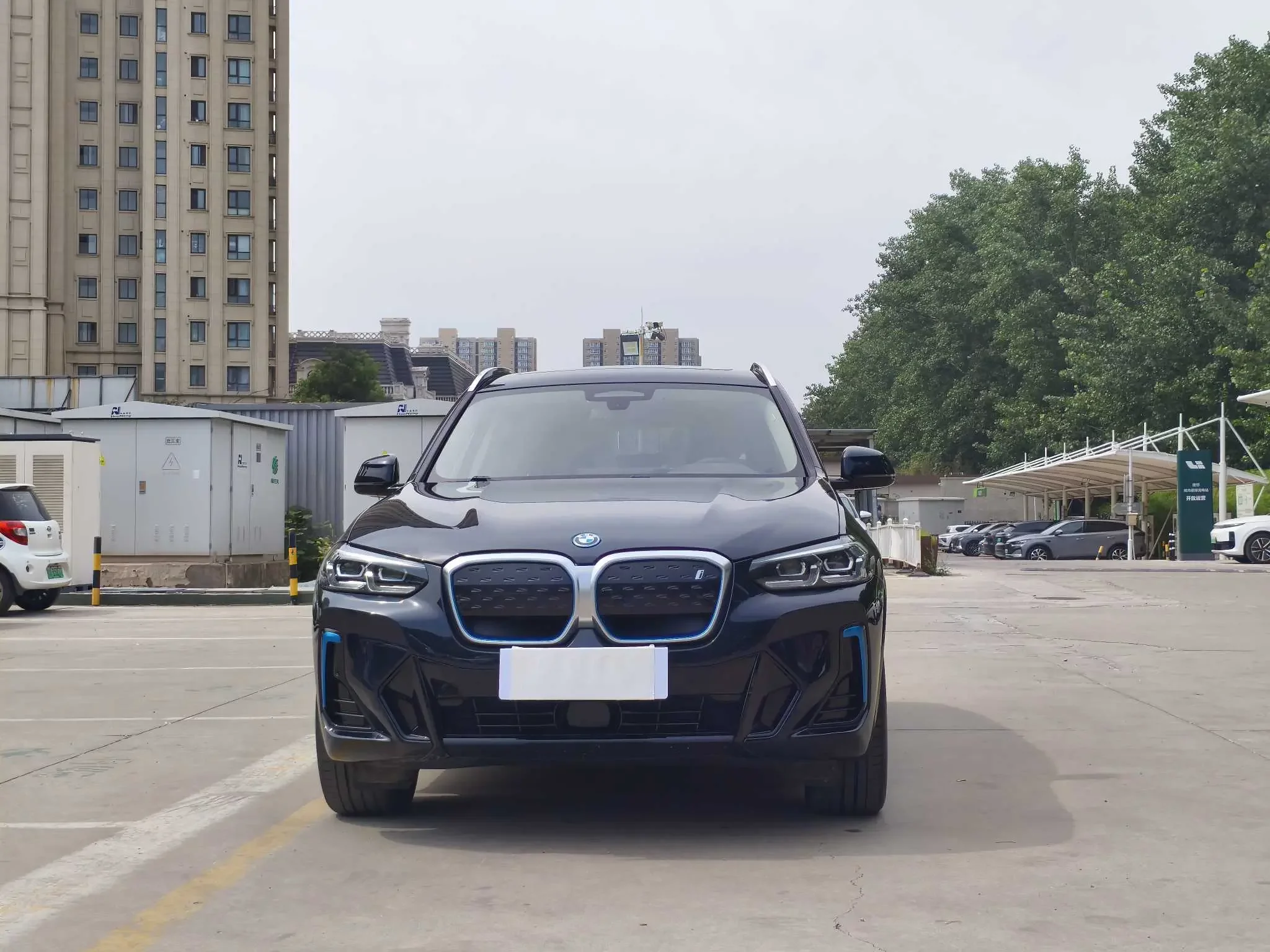 BMW iX3