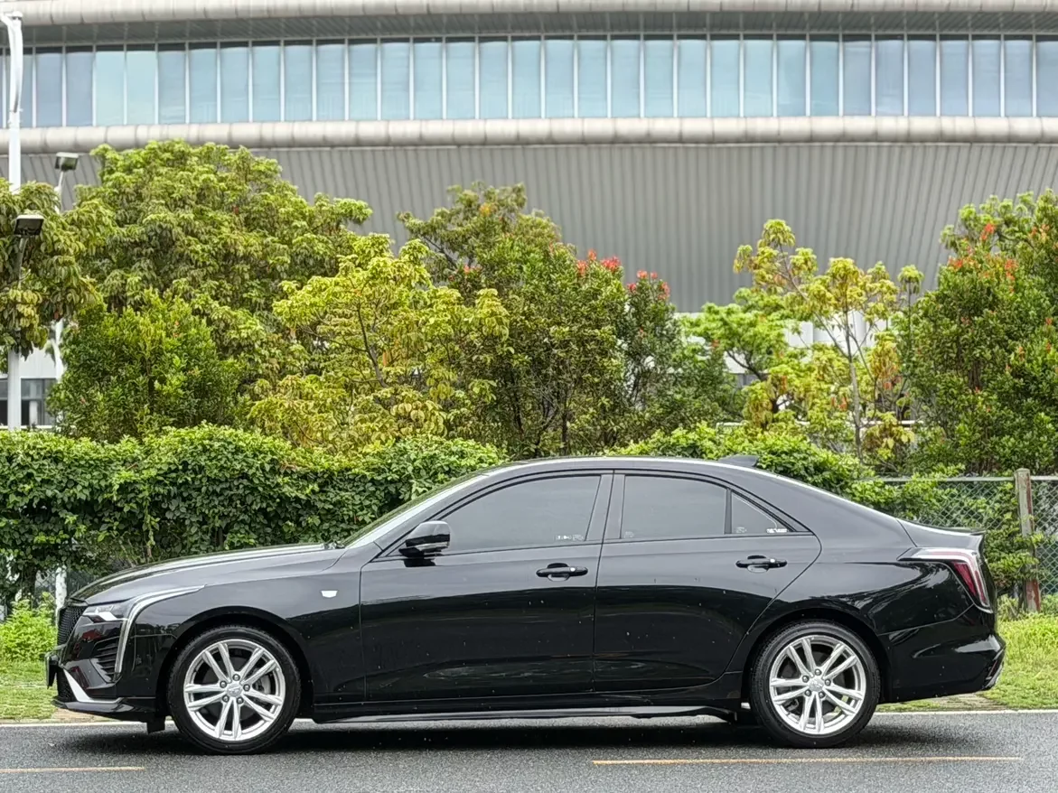 Cadillac CT4