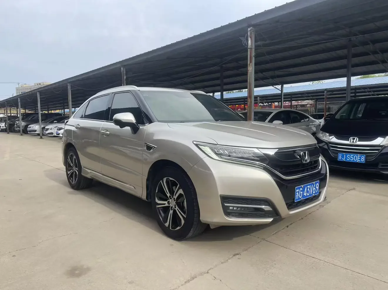 Honda UR-V