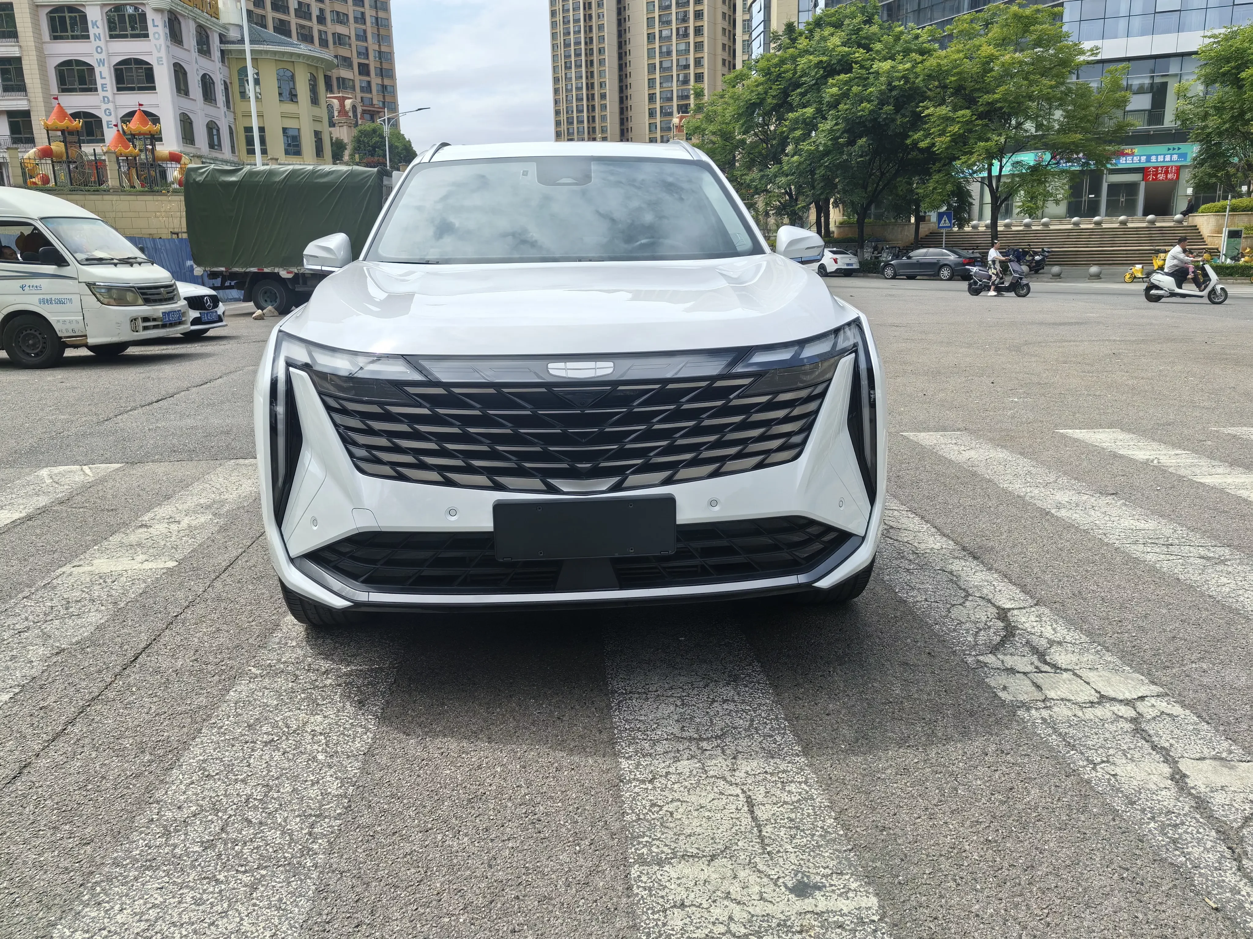 Geely Atlas L