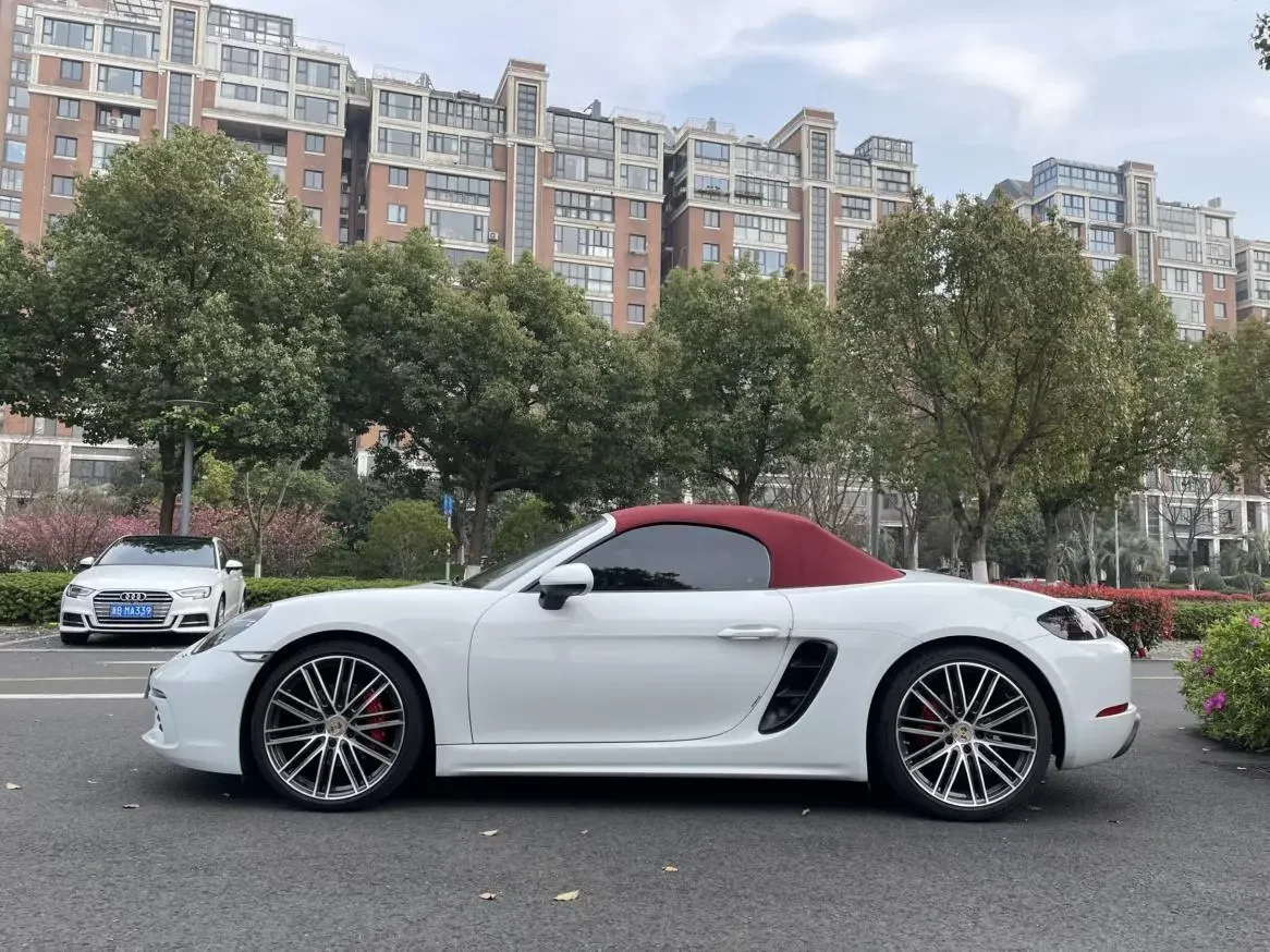 Porsche 718
