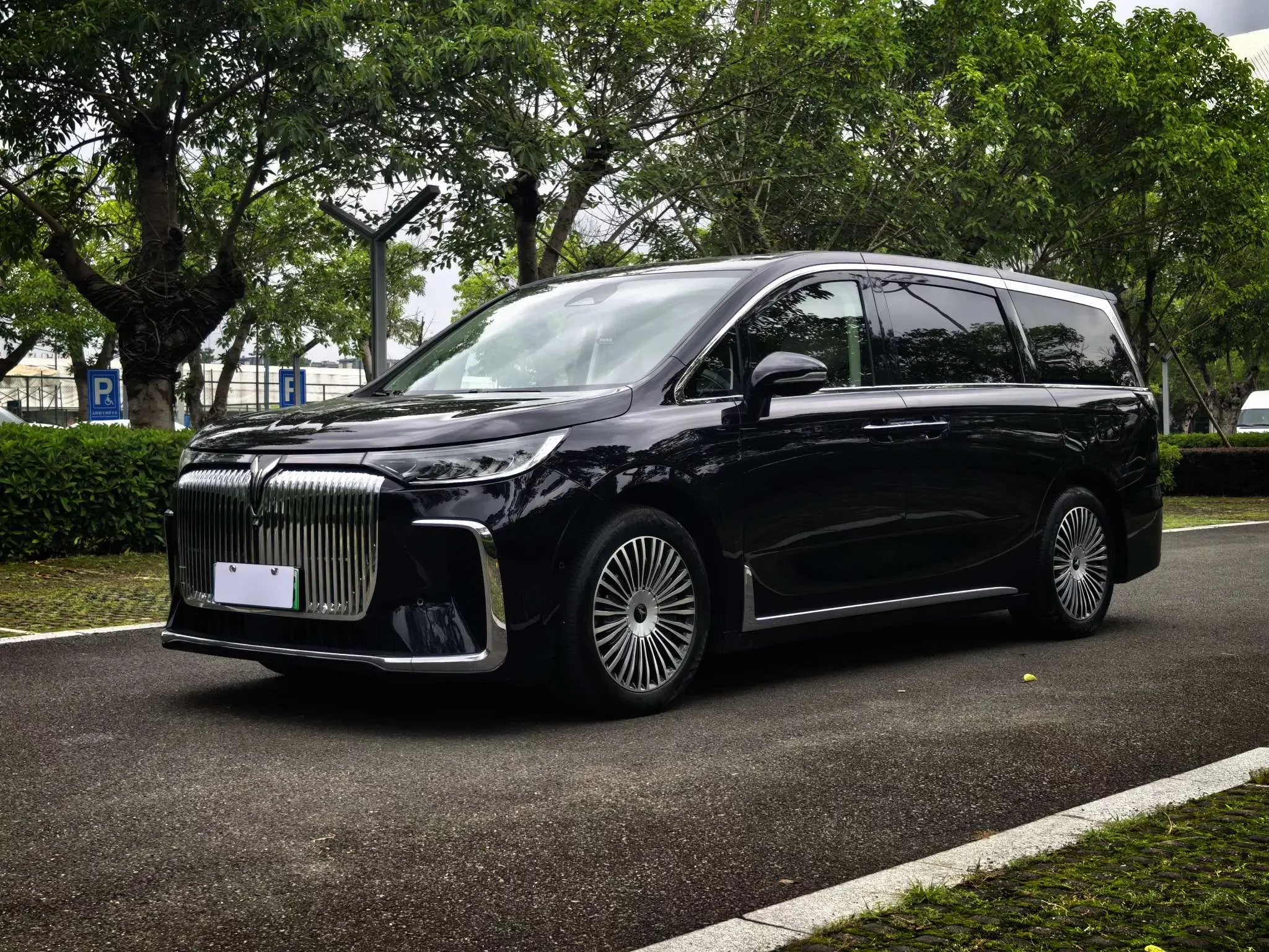 Voyah Lantu Dreamer PHEV