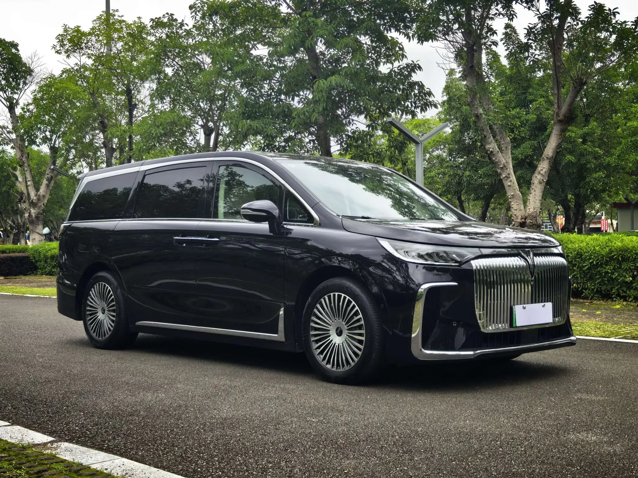 Voyah Lantu Dreamer PHEV