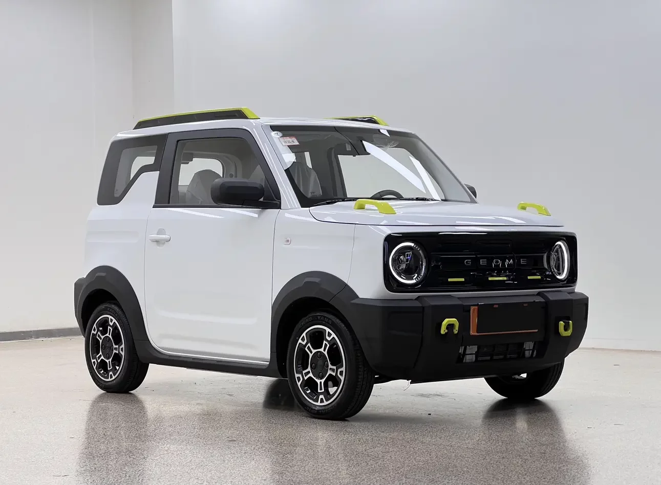 Geely panda