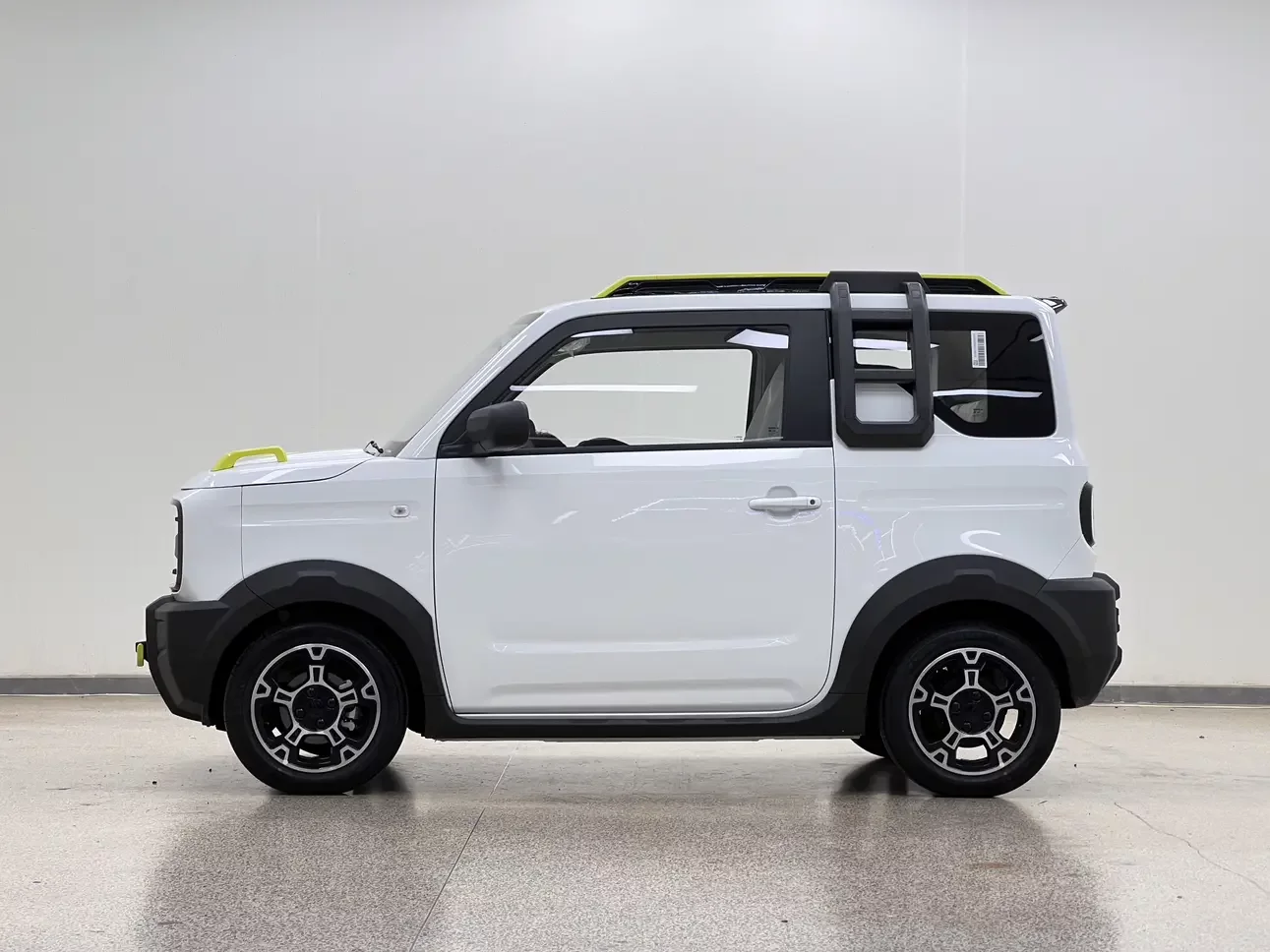 Geely panda