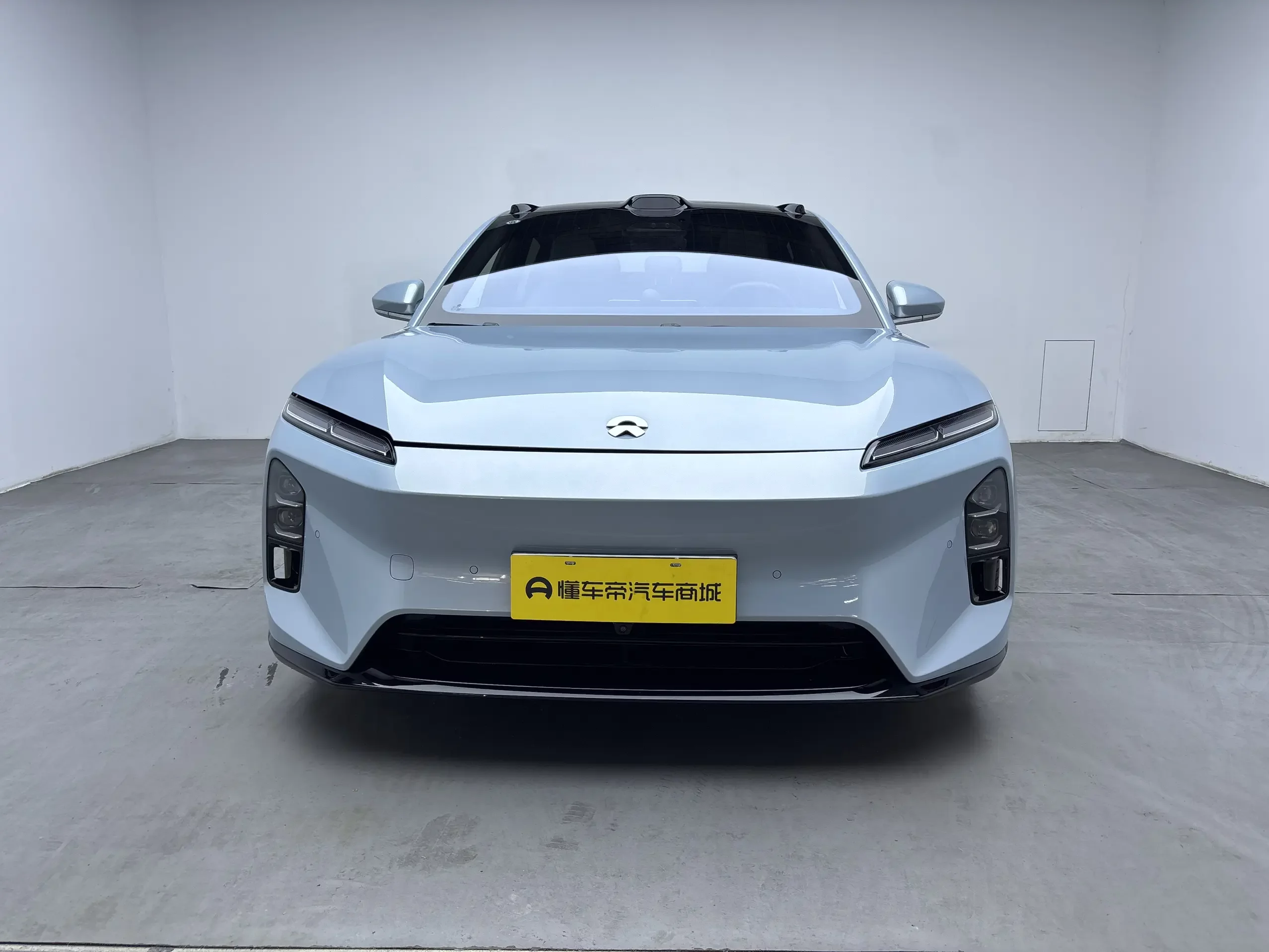 NIO ET5  из Китая