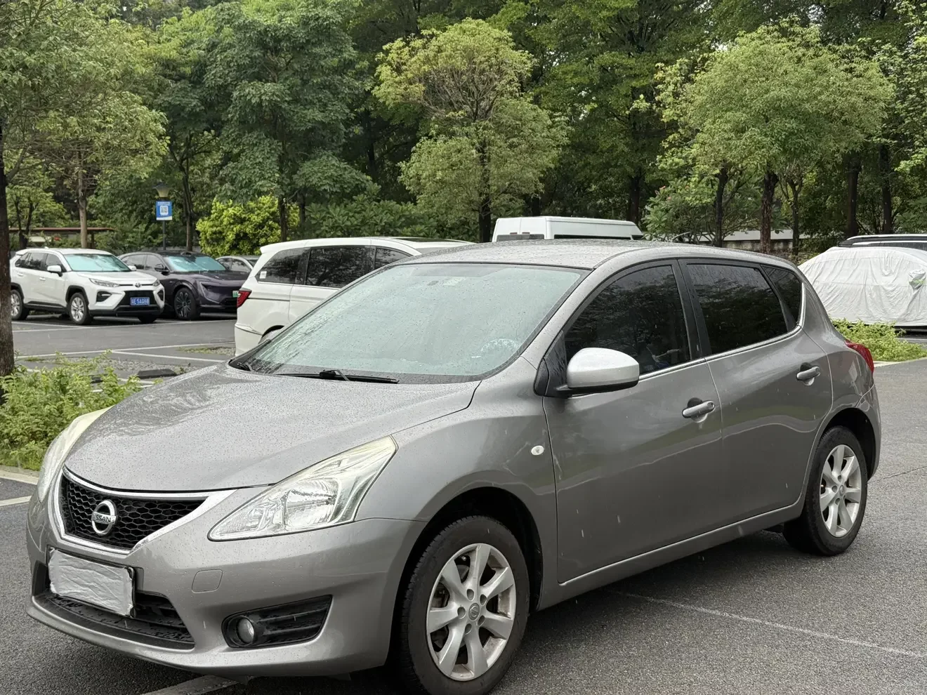 Nissan Tiida