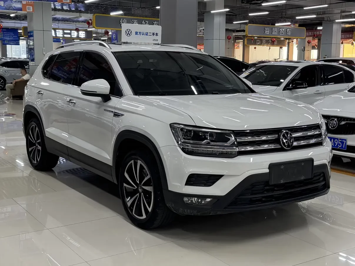 Volkswagen Tharu