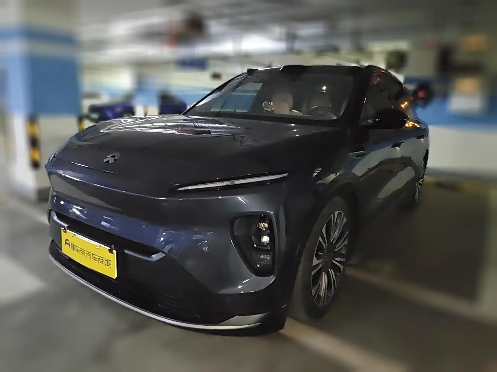 NIO ES8