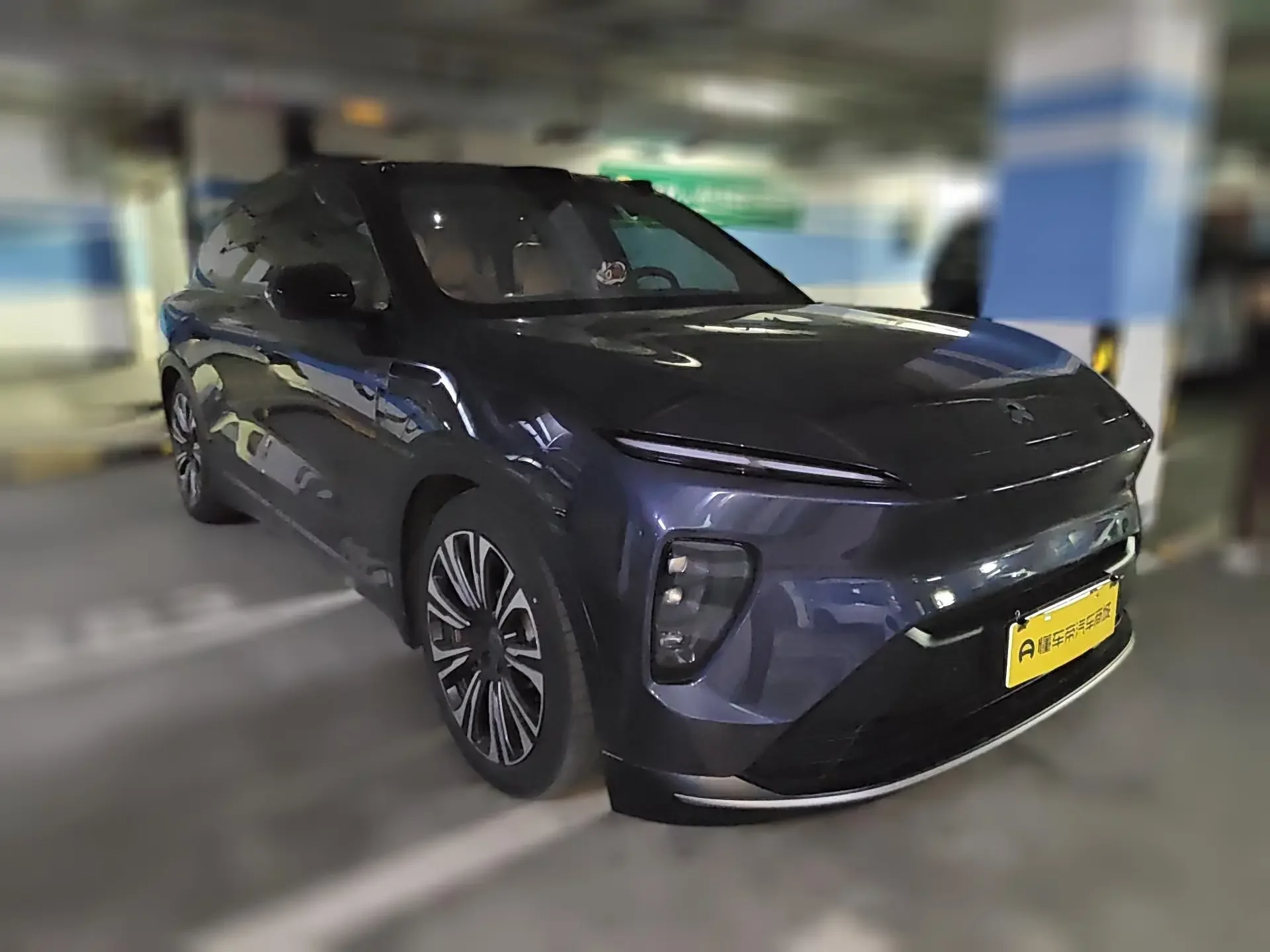 NIO ES8