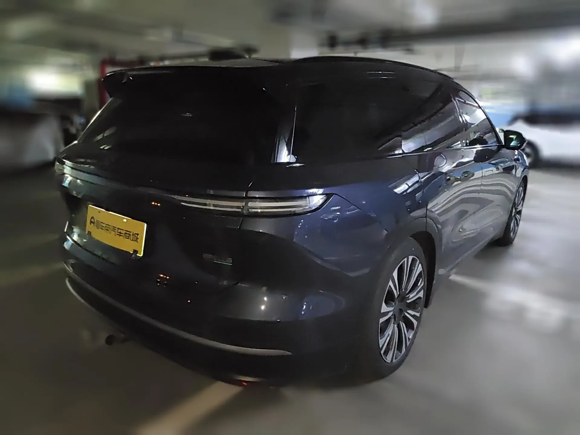 NIO ES8