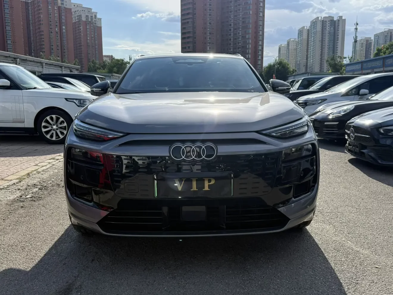 Audi Q6L e-tron