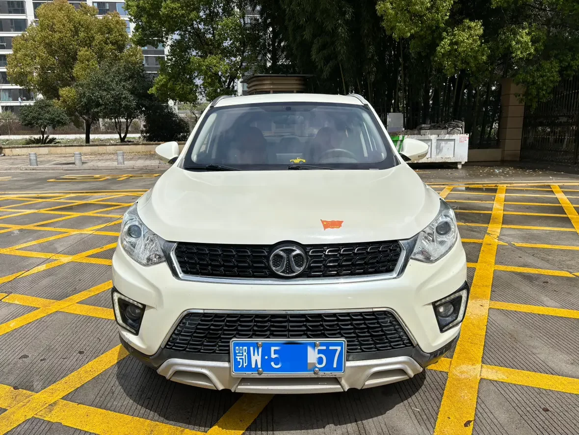 BAIC Shenbao X35
