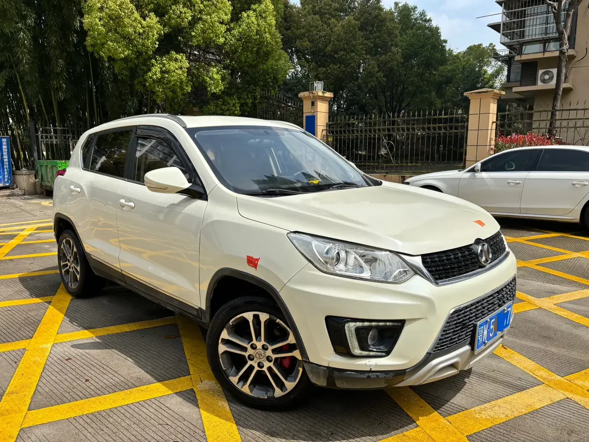 BAIC Shenbao X35