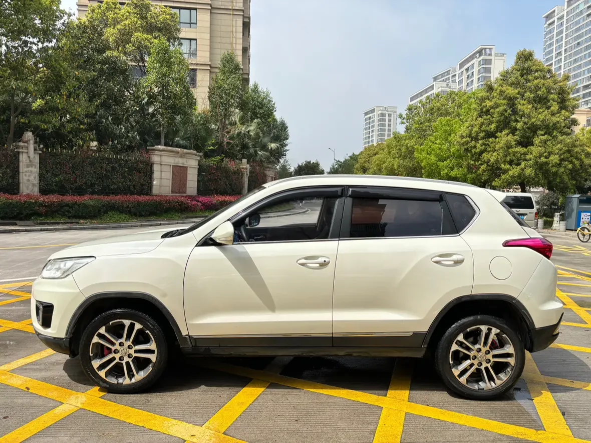 BAIC Shenbao X35