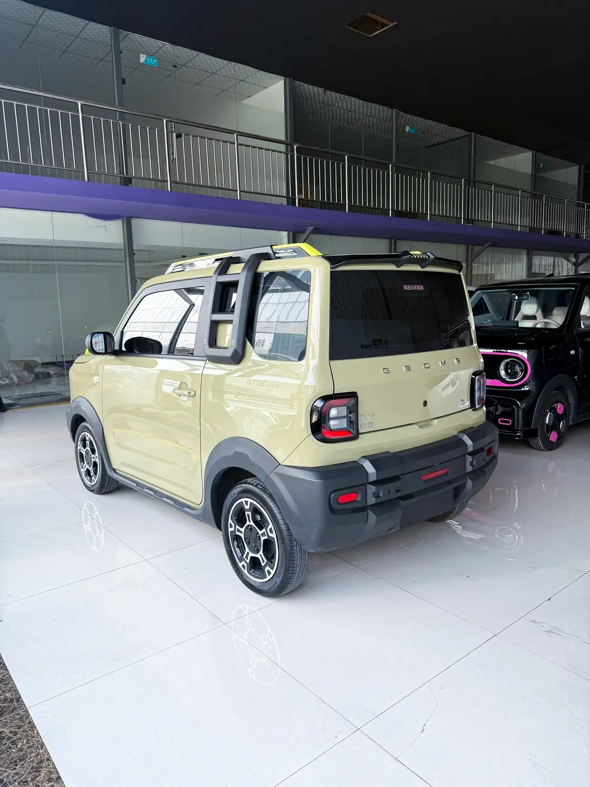 Geely panda