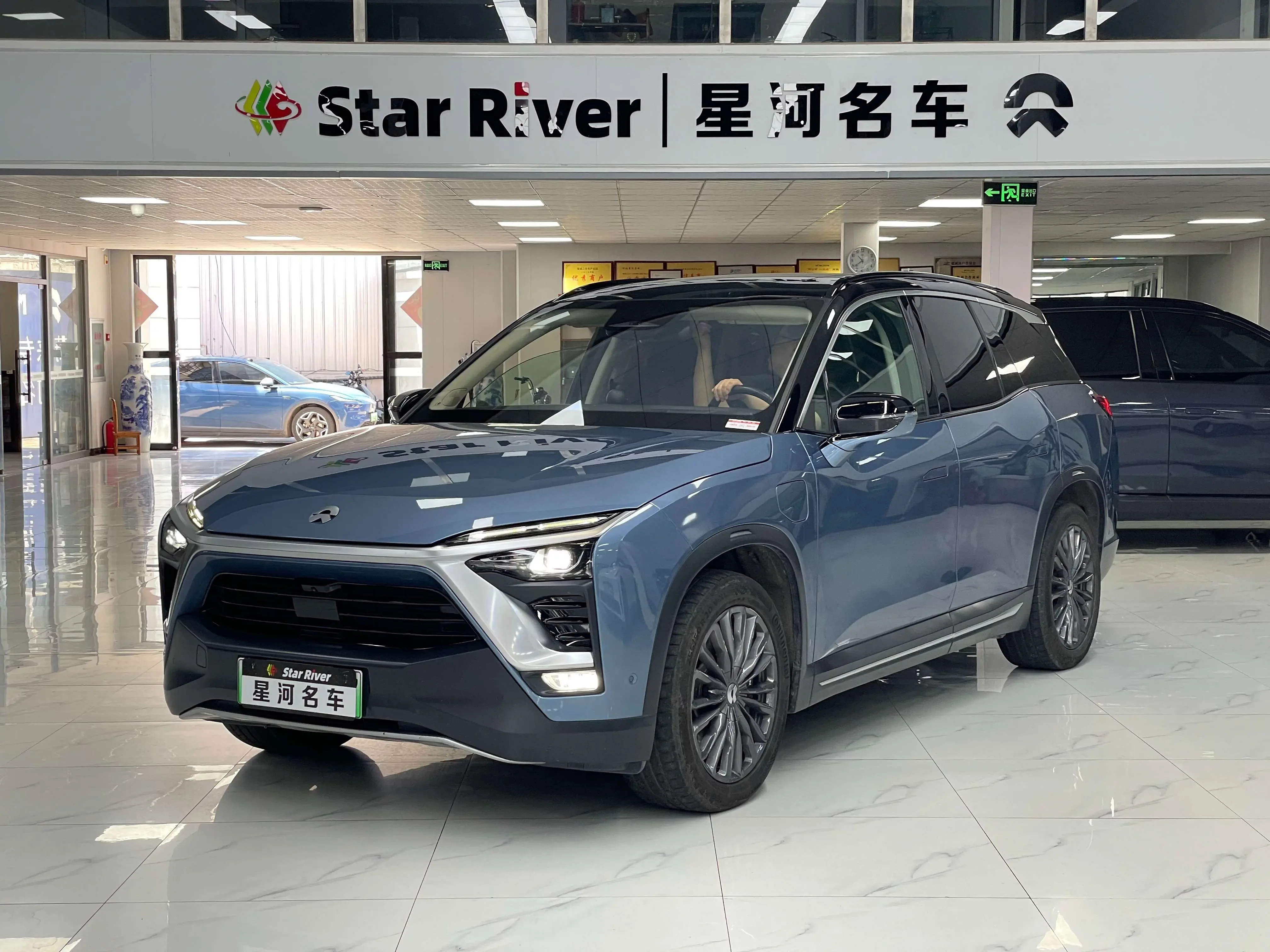 NIO ES8