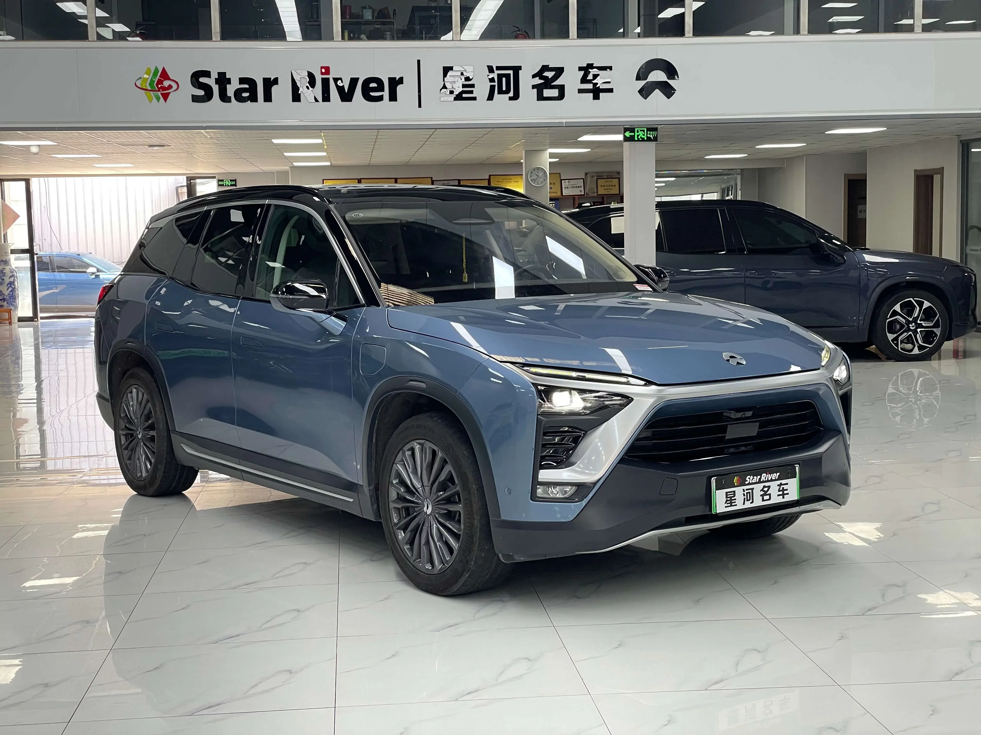 NIO ES8