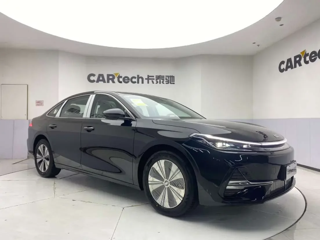 Geely Galaxy A7 EM