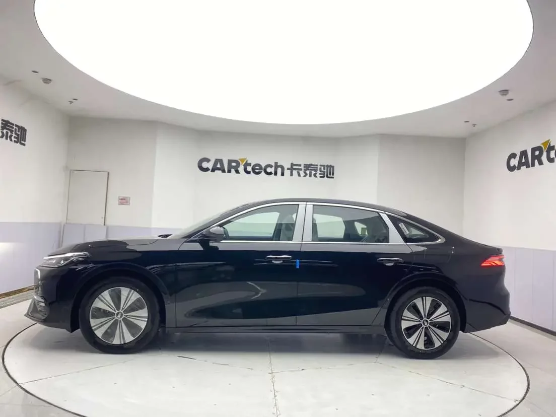 Geely Galaxy A7 EM