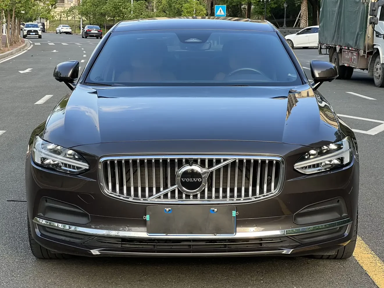 Volvo S90