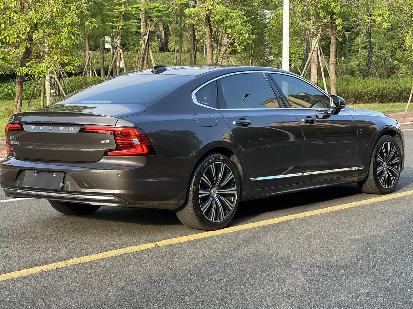Volvo S90