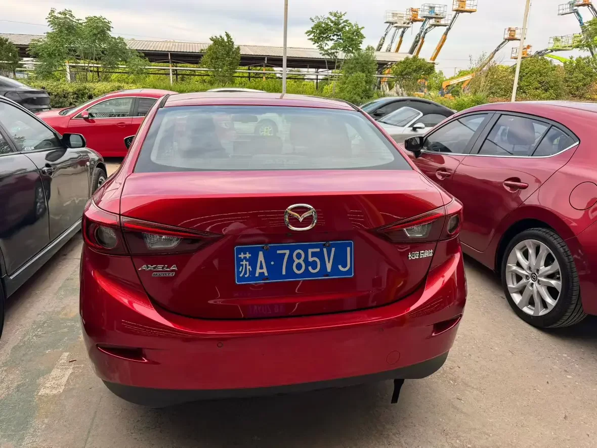 Mazda Axela