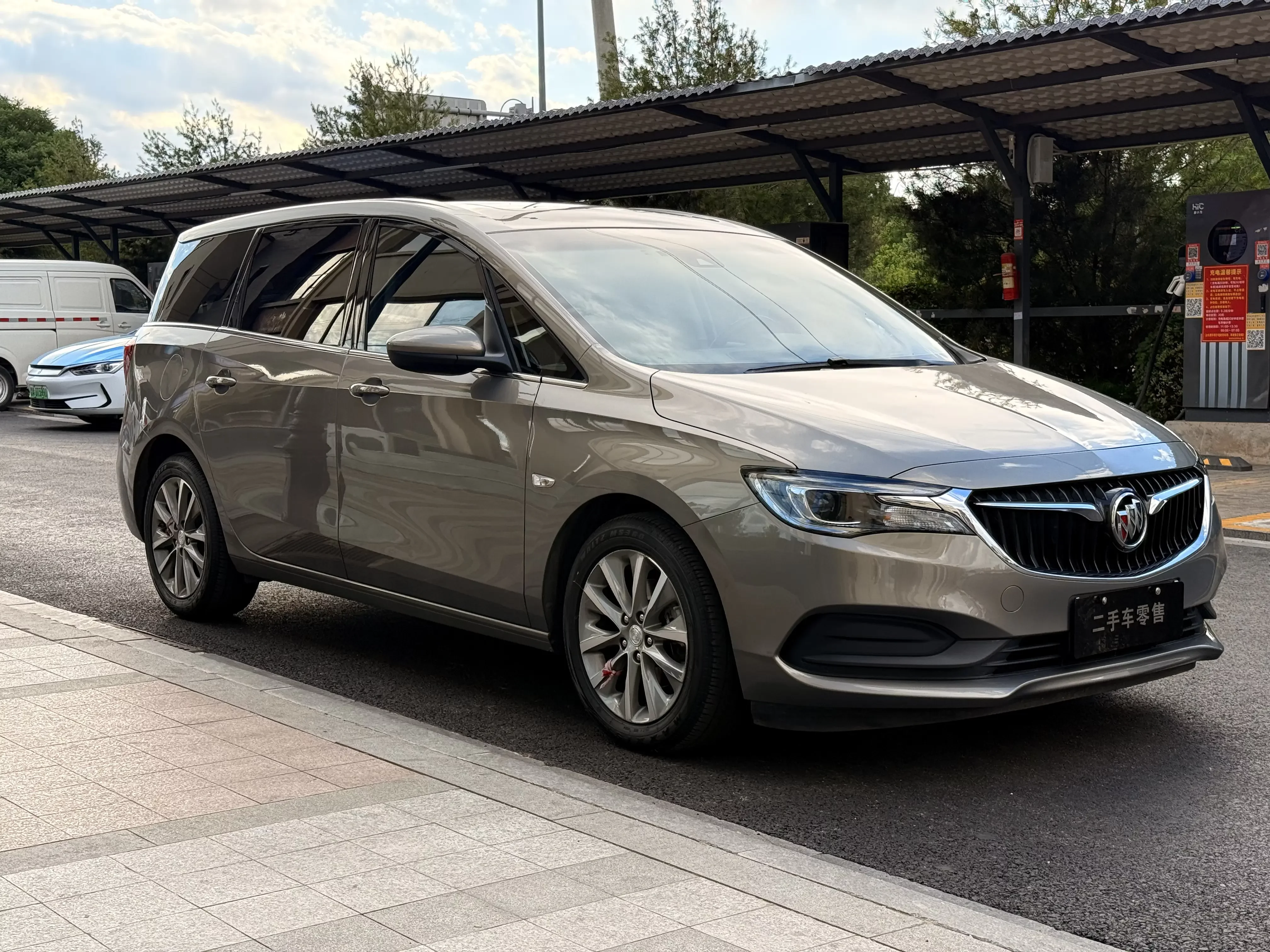 Buick GL6