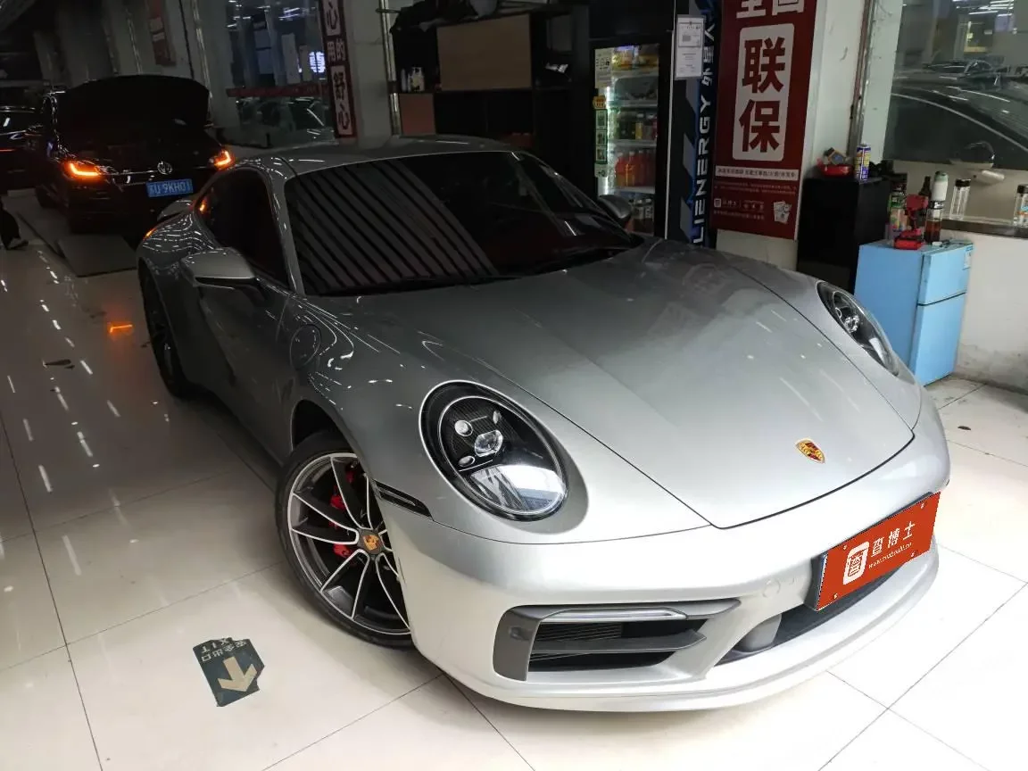 Porsche 911