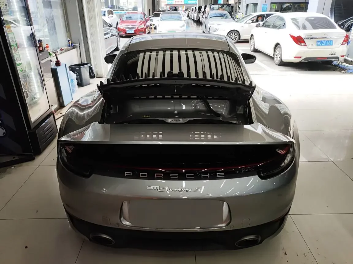 Porsche 911