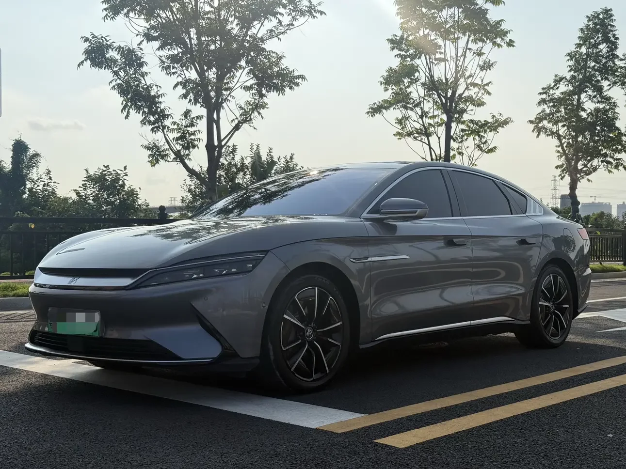 BYD Han EV
