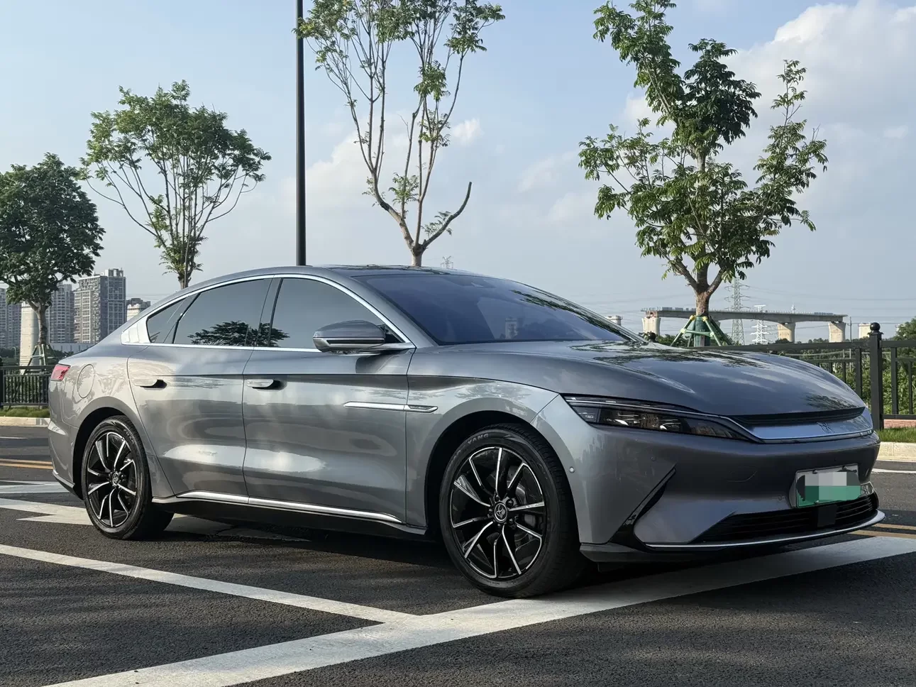 BYD Han EV