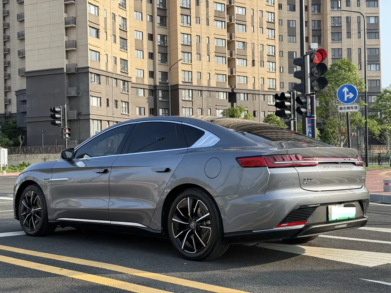 BYD Han EV