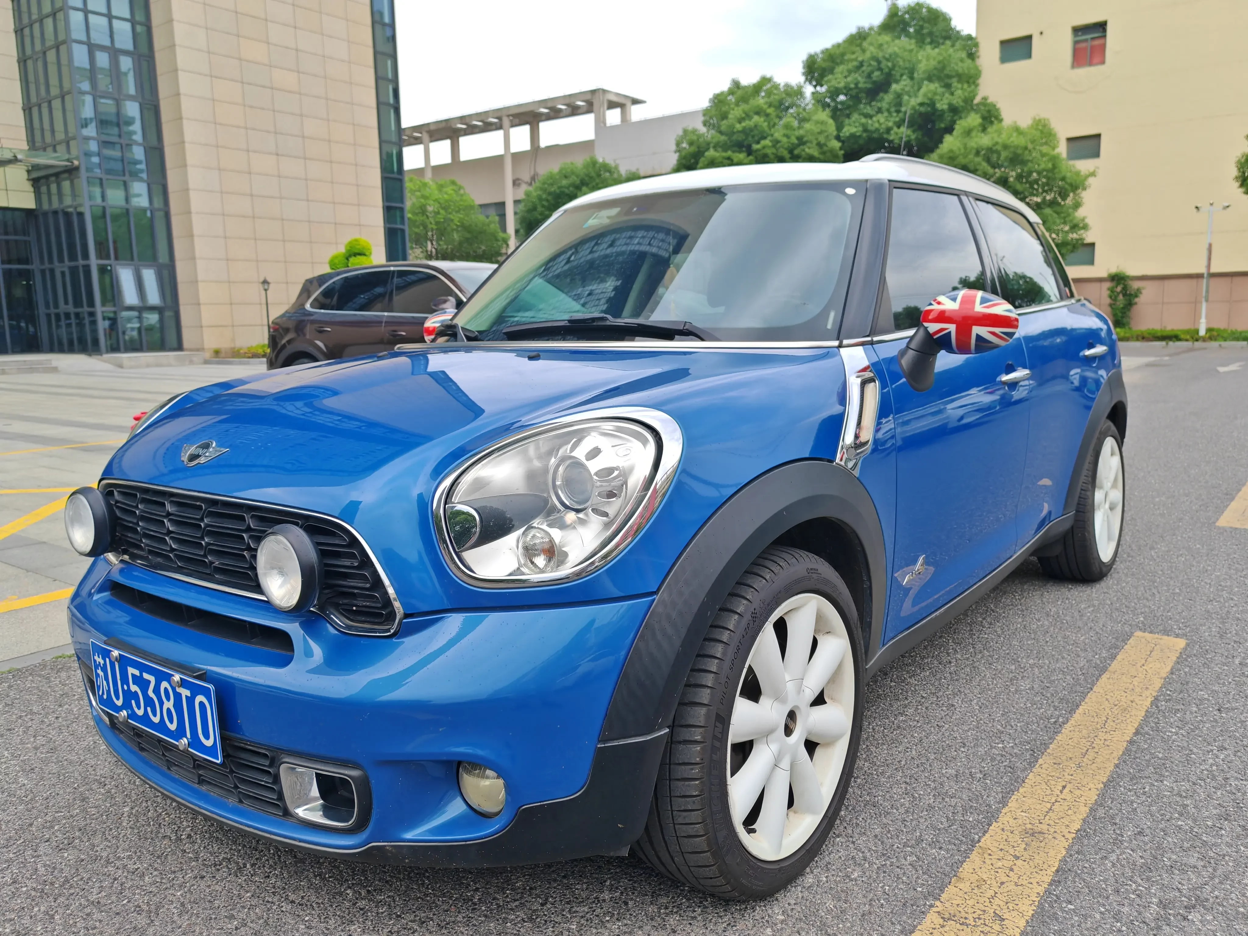 MINI COUNTRYMAN