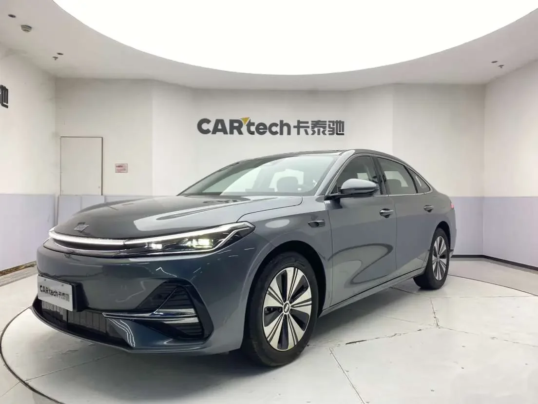 Geely Galaxy A7 EM