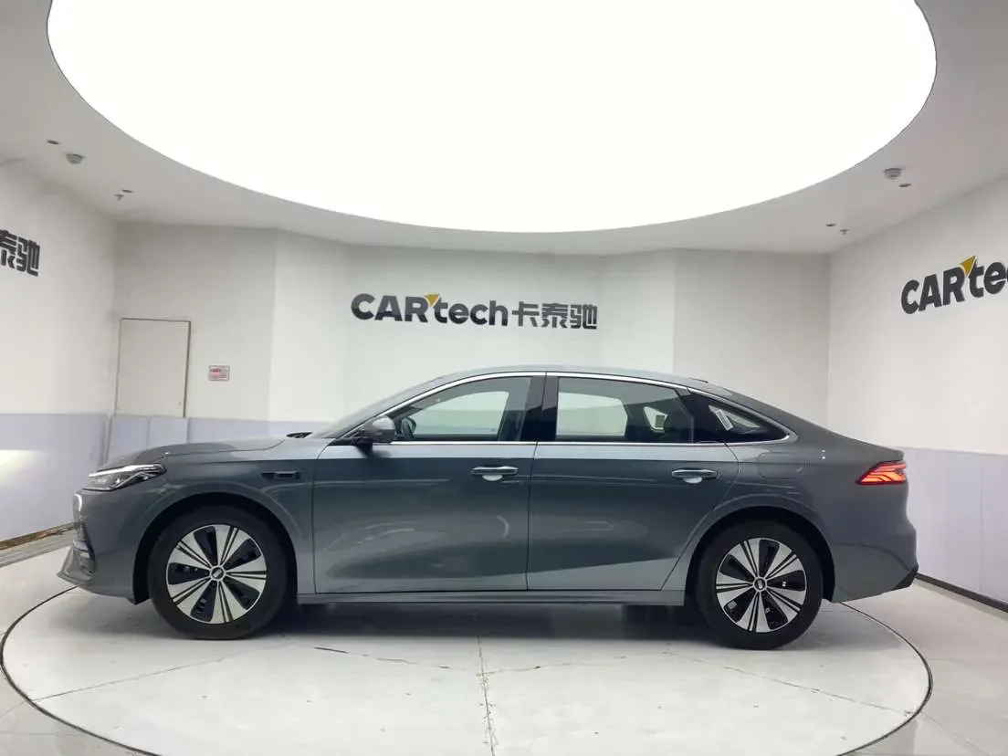 Geely Galaxy A7 EM