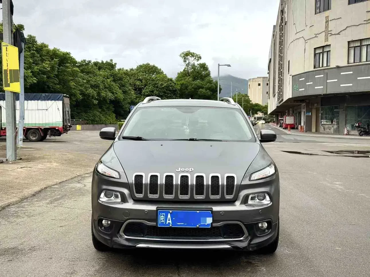 Jeep Cherokee