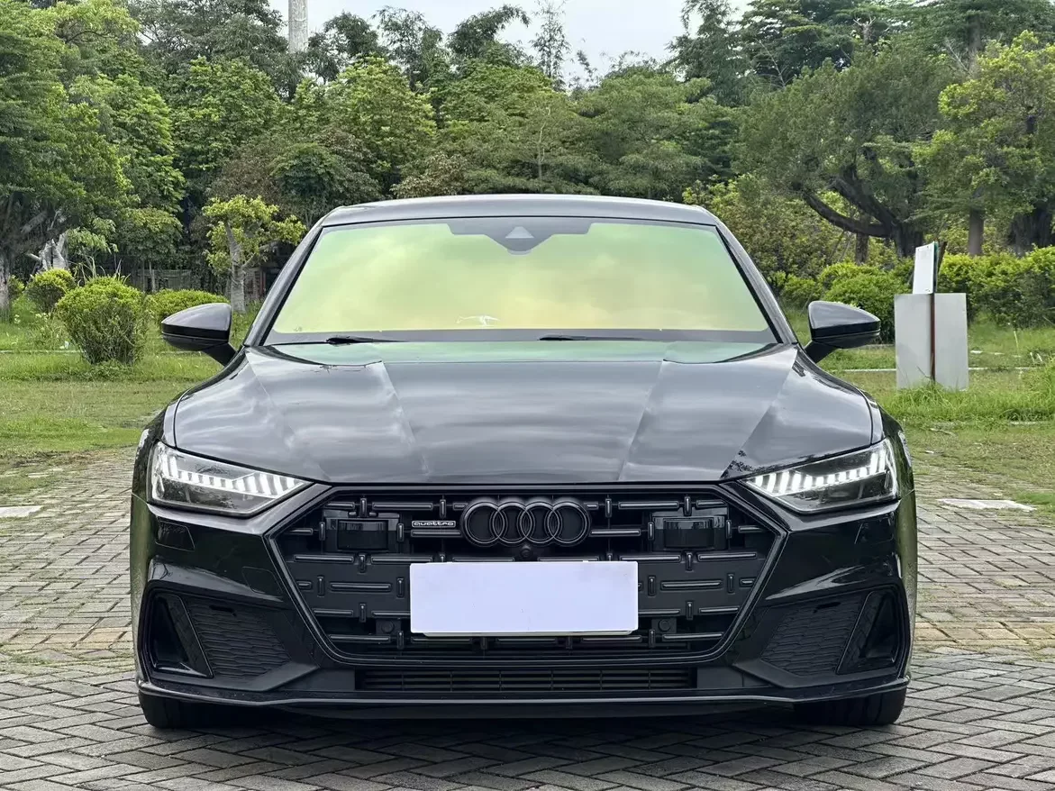 Audi A7L