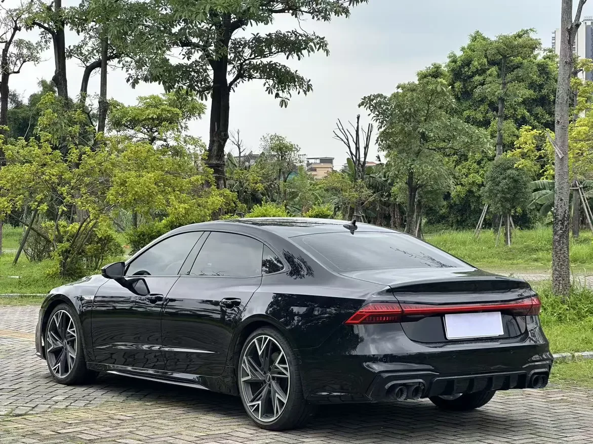 Audi A7L