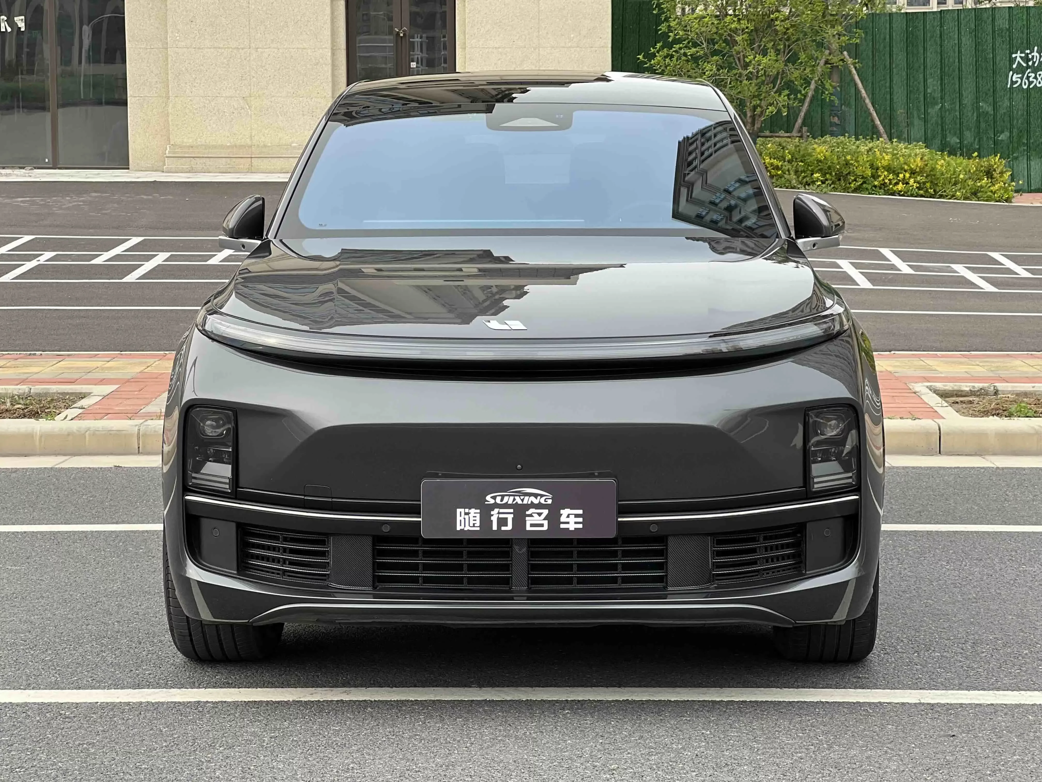 Lixiang L8