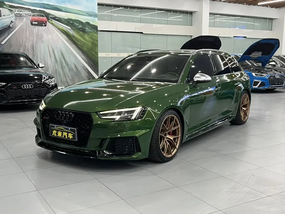 Audi RS 4