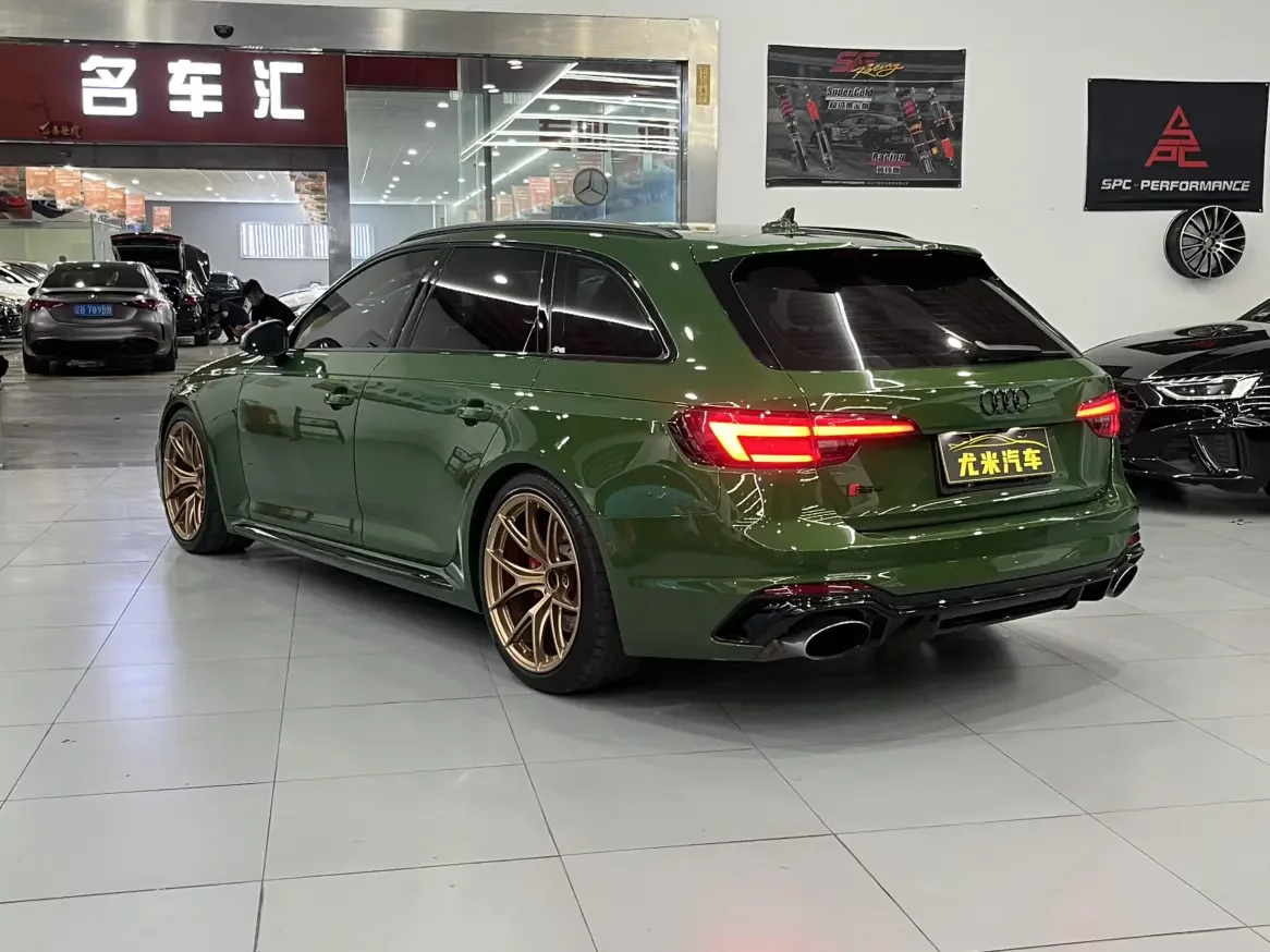 Audi RS 4