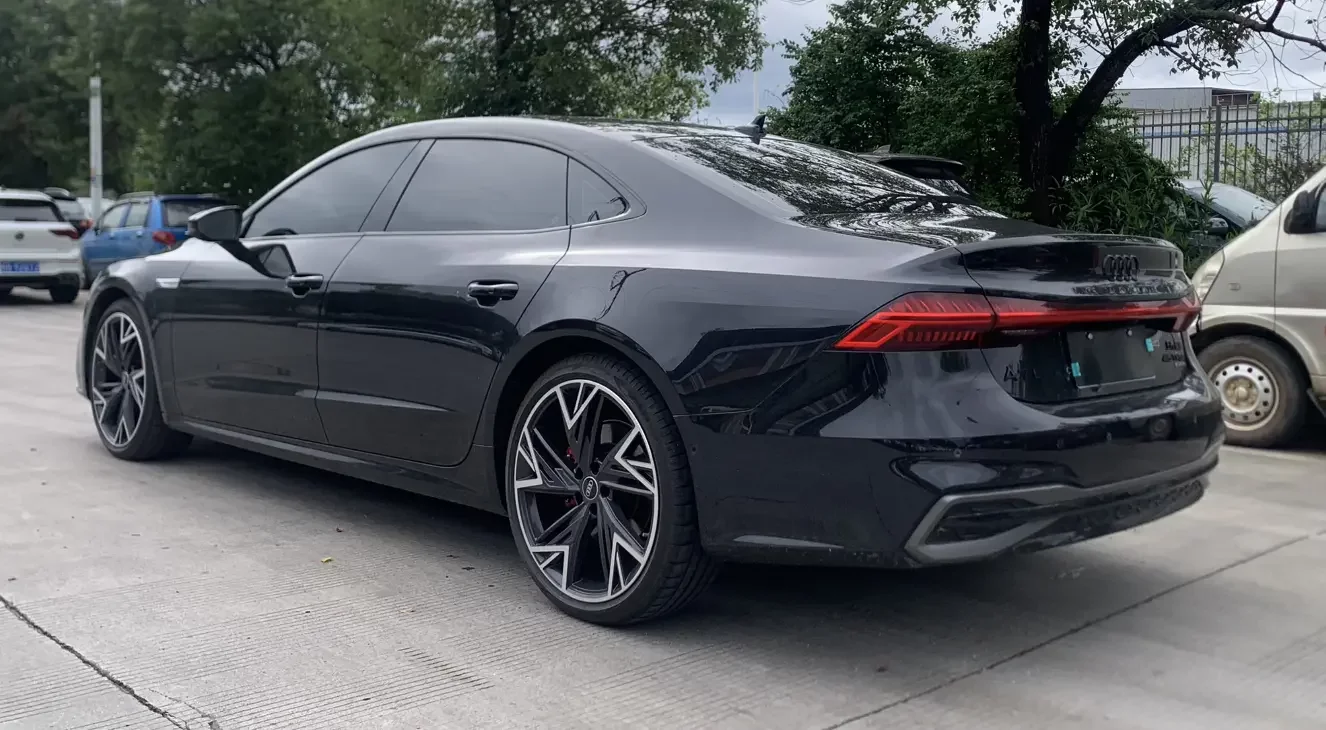 Audi A7L